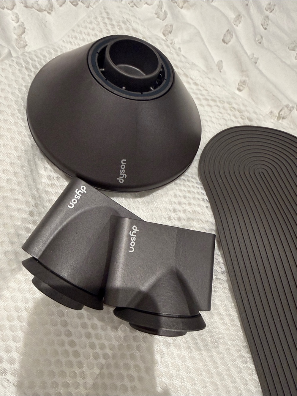 Dyson blow dryer accessories - Picture 2 of 2
